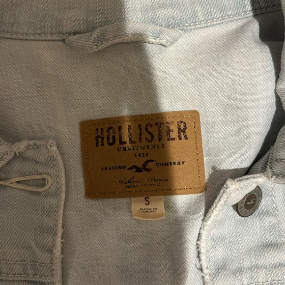 Hollister Light Wash Jean Jacket - Picture 3 of 4